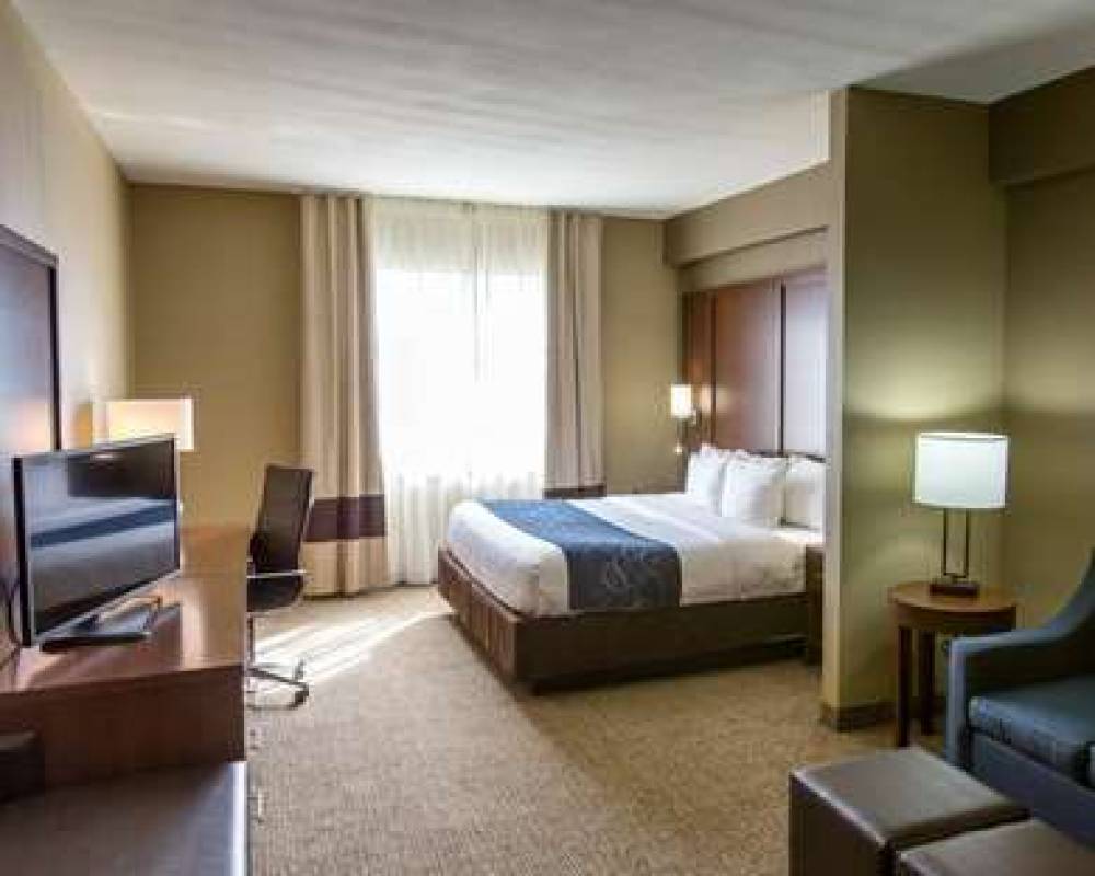 Comfort Suites Idabel 10