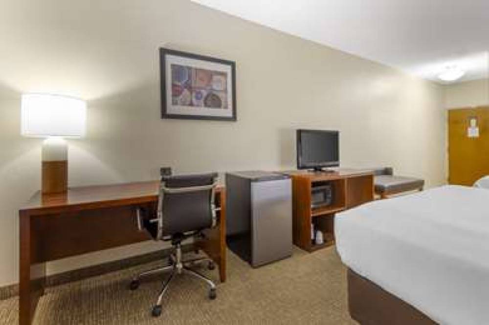 Comfort Suites Inn At Ridgewood Farm 3