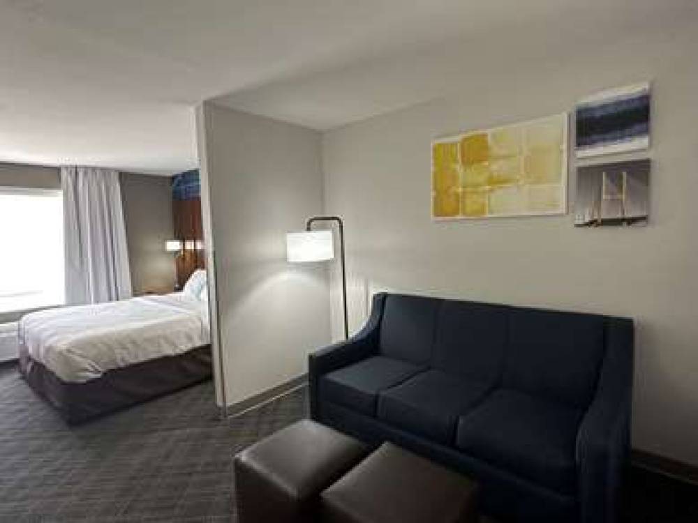 Comfort Suites Jackson-Cape Girardeau 10