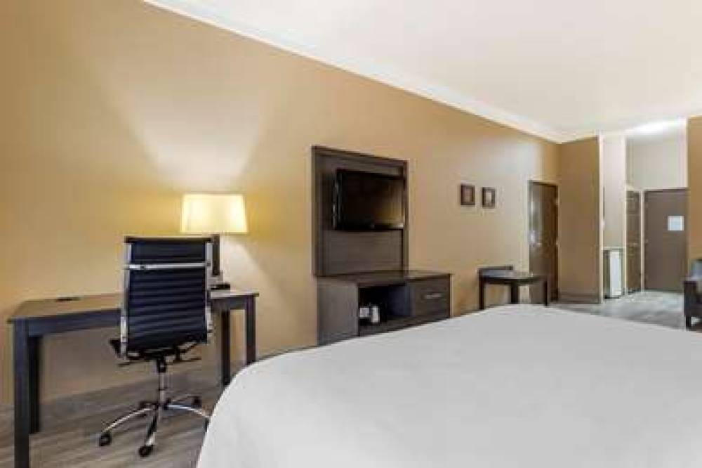 Comfort Suites Kingwood Houston North 7