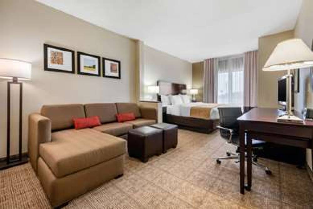 Comfort Suites Lafayette University Area 4