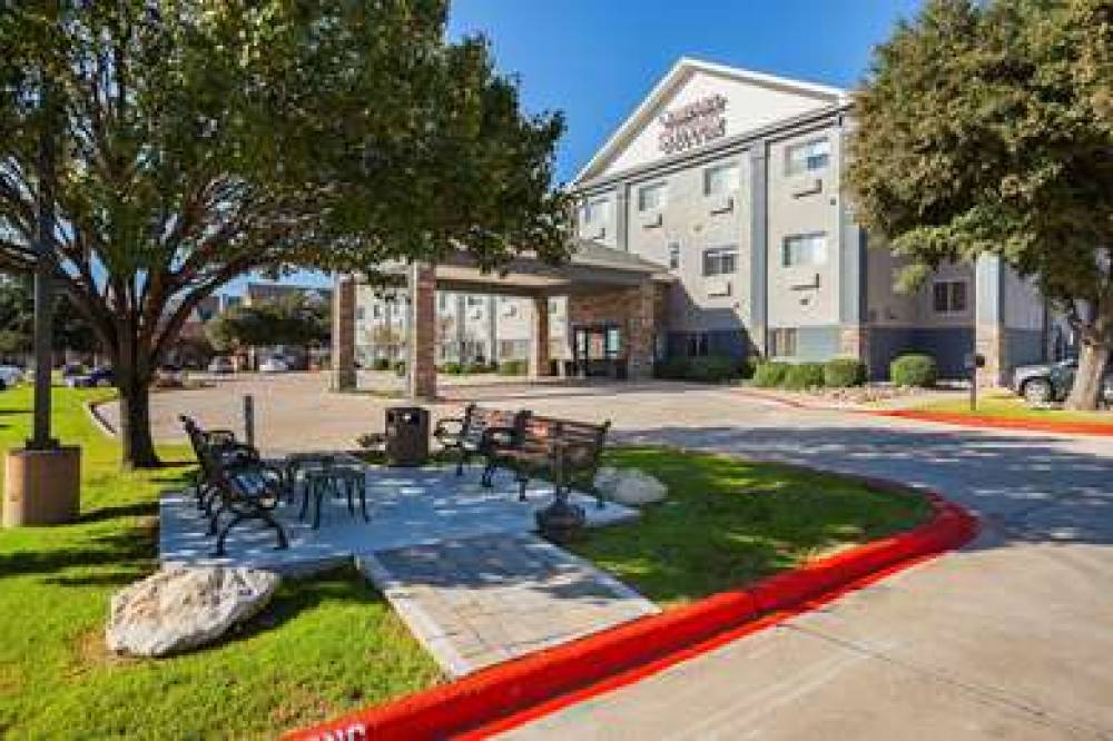 Comfort Suites Lewisville 2