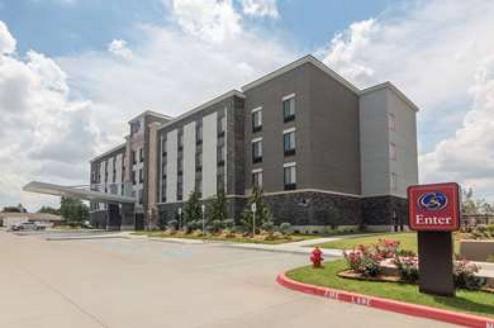 COMFORT SUITES MERIDIAN AND I-40 2