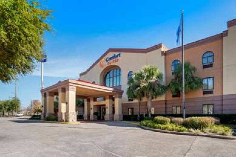 Comfort Suites Mobile East Bay 1