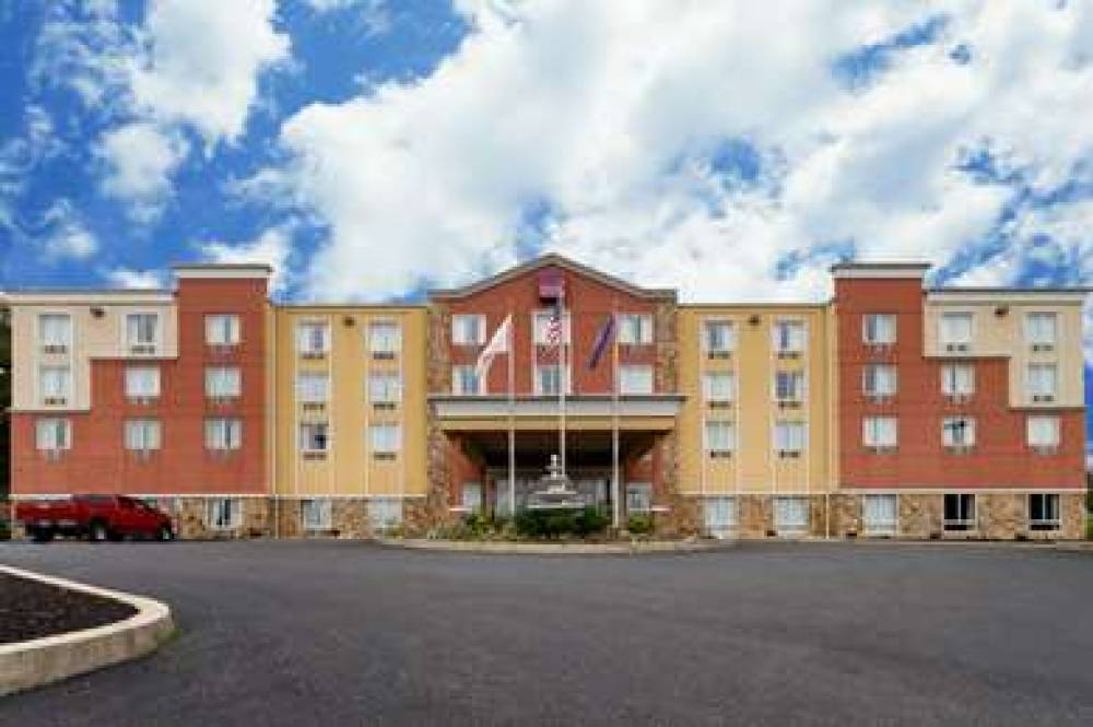 Comfort Suites Near Gettysburg Battlefield Visitor Center 2