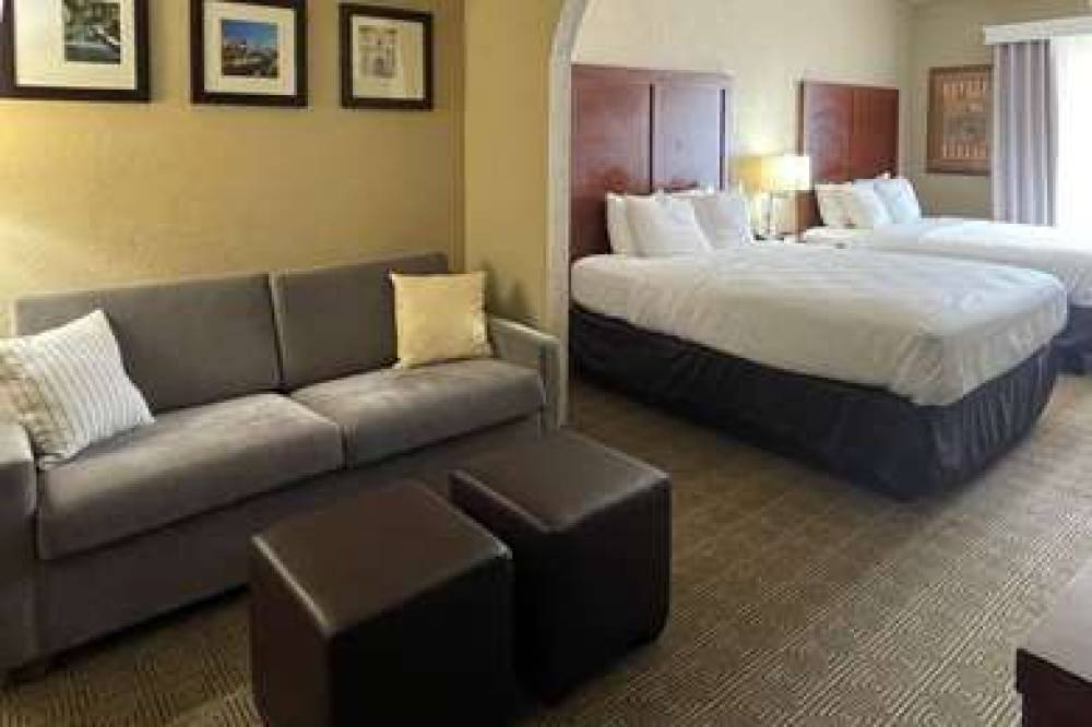 Comfort Suites Near Seaworld 9