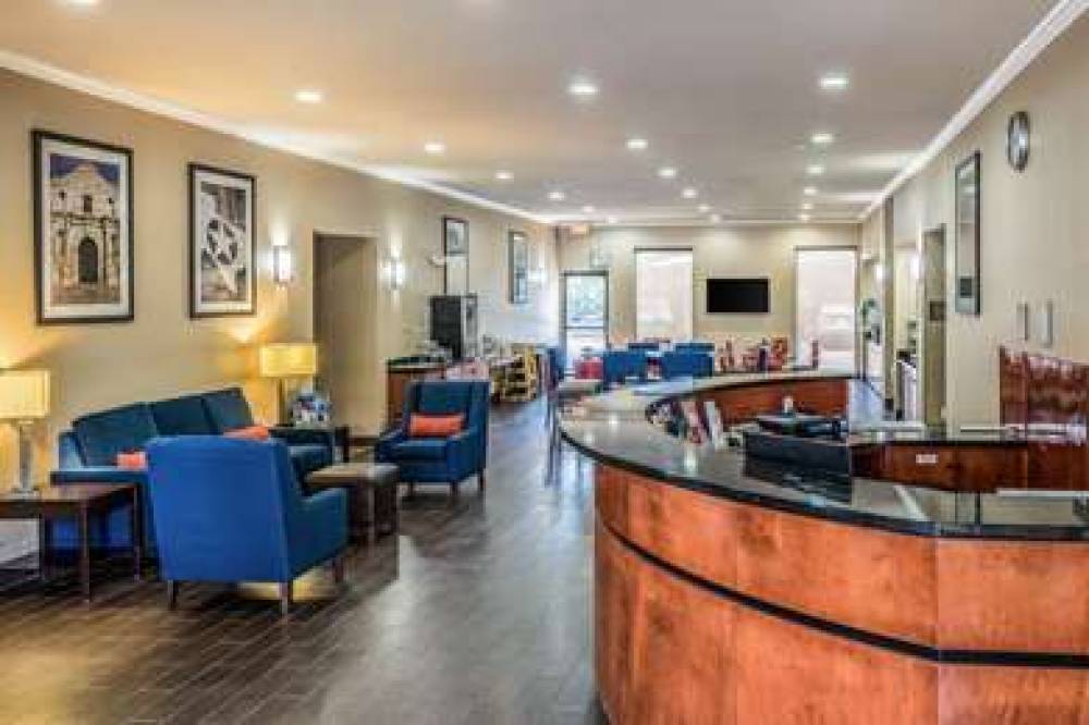 Comfort Suites Near Texas State University 5