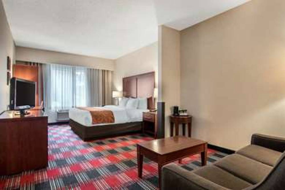 Comfort Suites Near Vancouver Mall 7