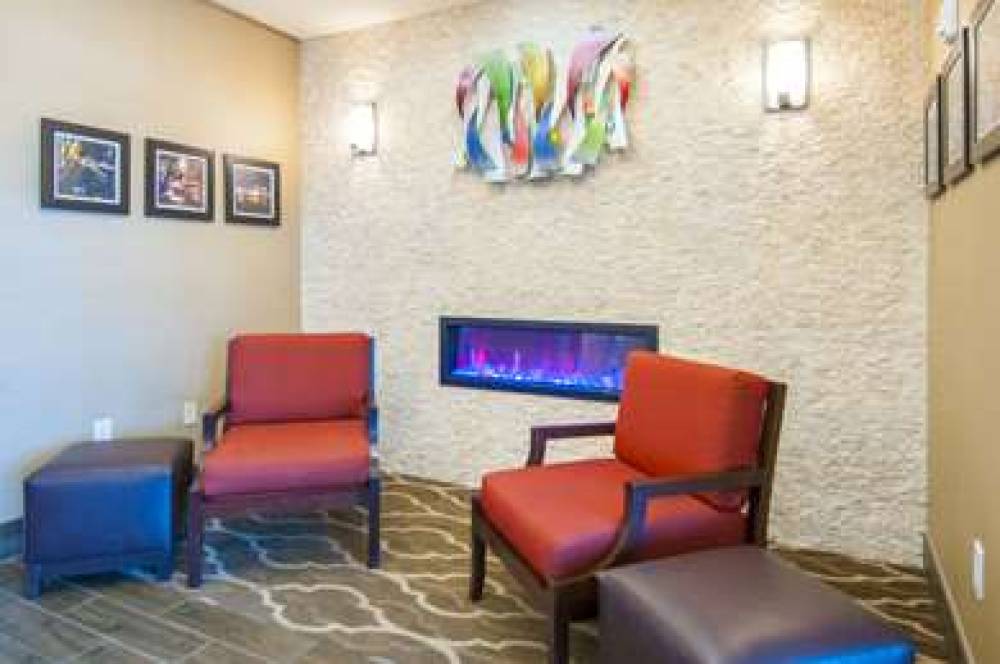 Comfort Suites New Orleans East 7