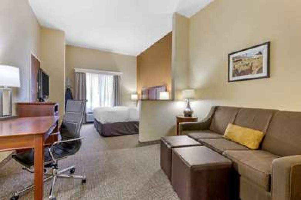 Comfort Suites Ocala North 8