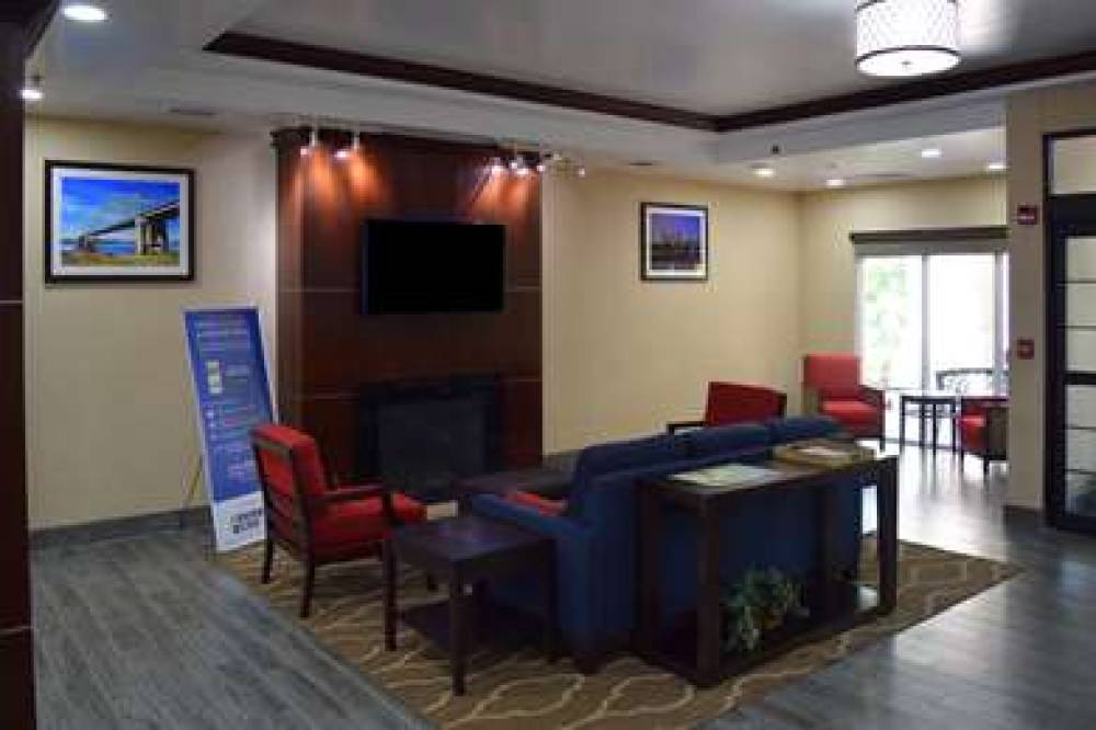 Comfort Suites Olive Branch West 9