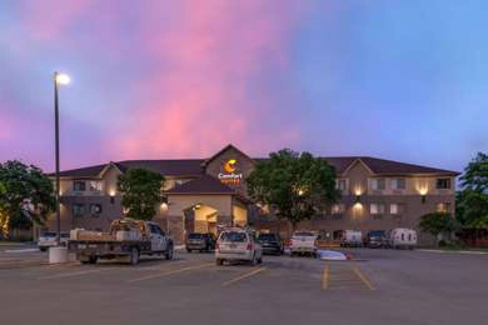 Comfort Suites Omaha East-Council Bluffs 6