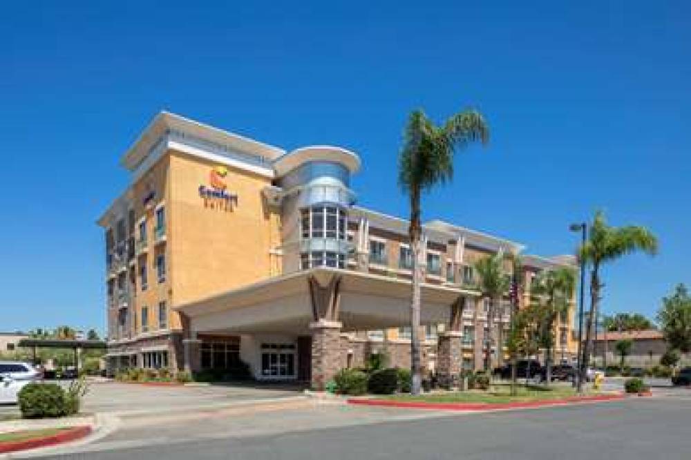 Comfort Suites Ontario Airport Convention Center 1