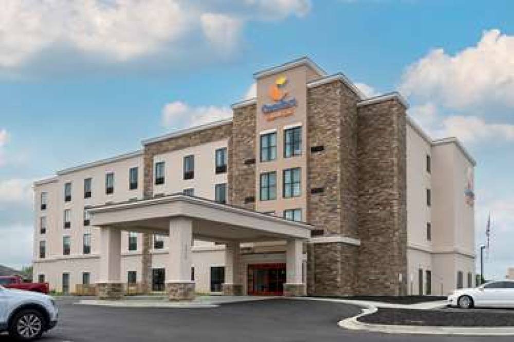 COMFORT SUITES PADUCAH 1