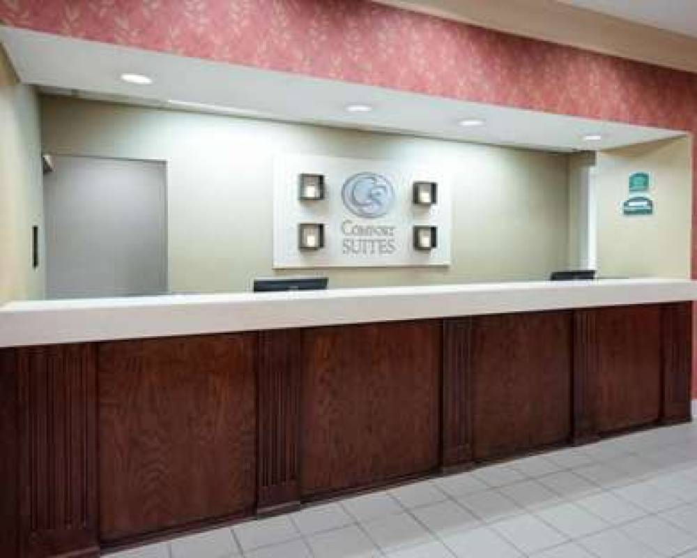 Comfort Suites Parkersburg South 6