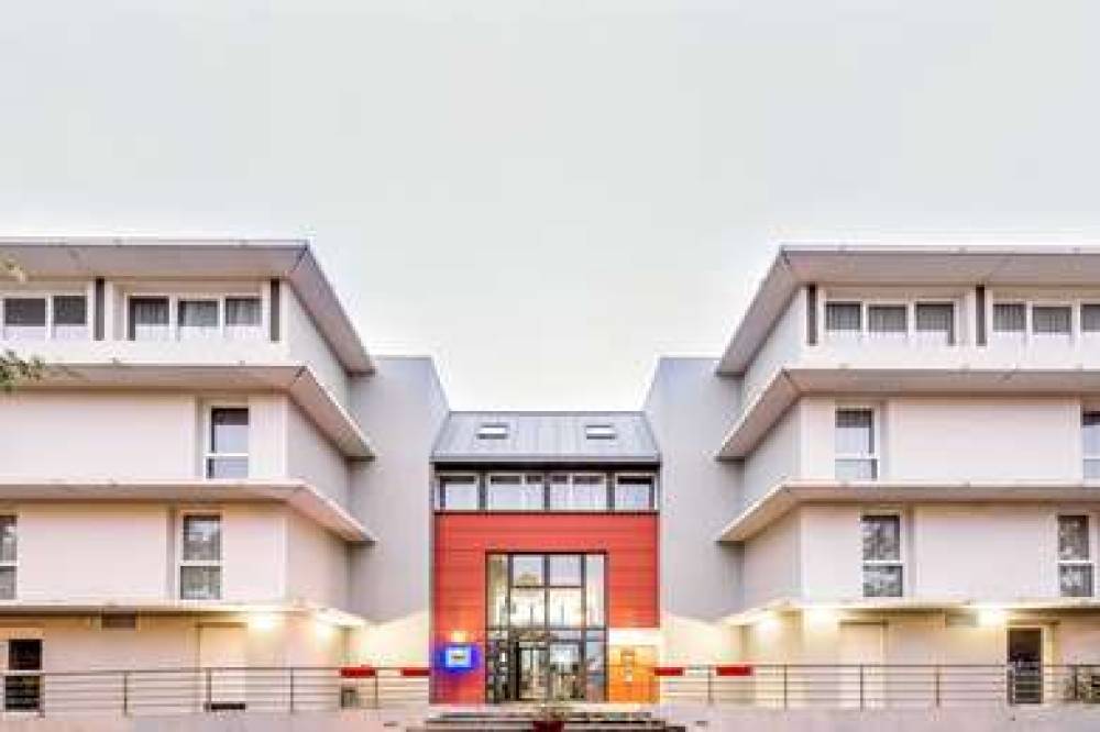 Comfort Suites Pau Idron 2