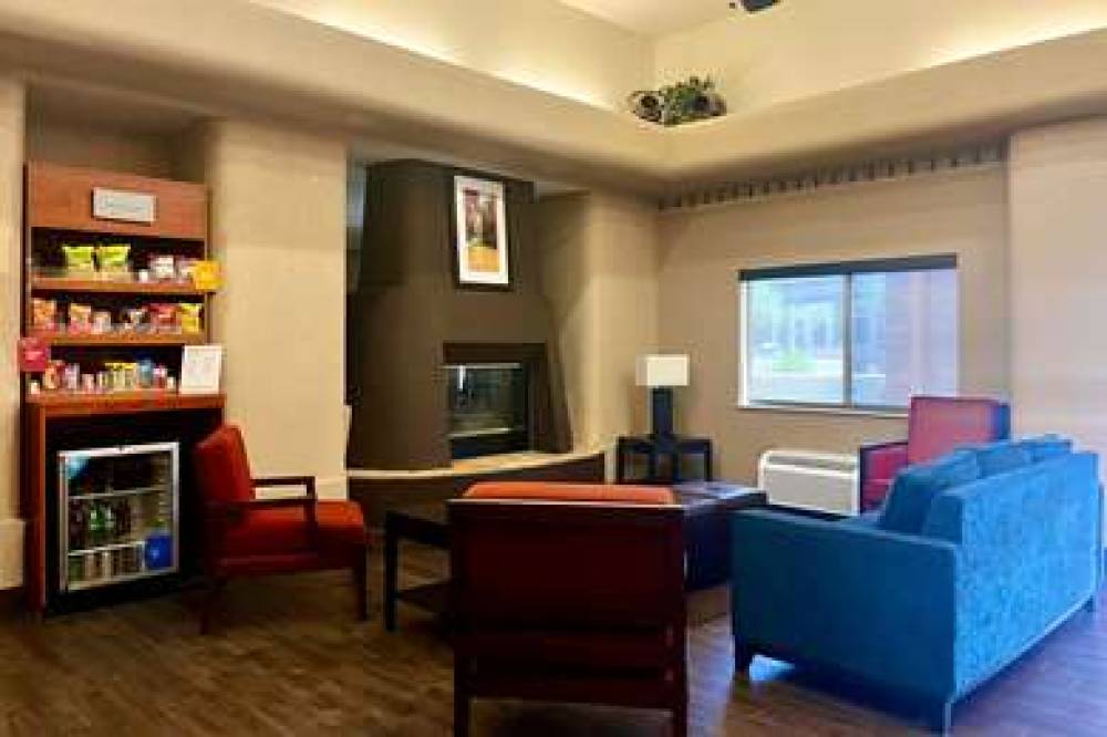 Comfort Suites Peoria Sports Complex 3