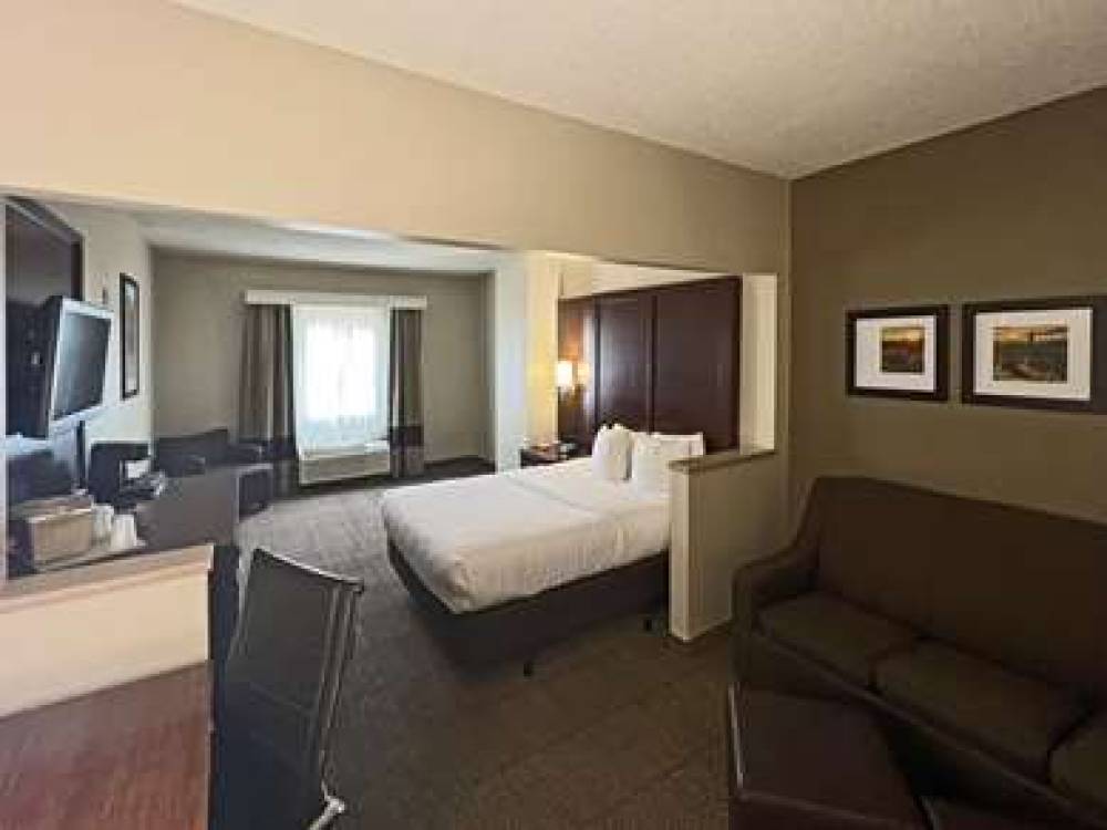 Comfort Suites Peoria Sports Complex 10