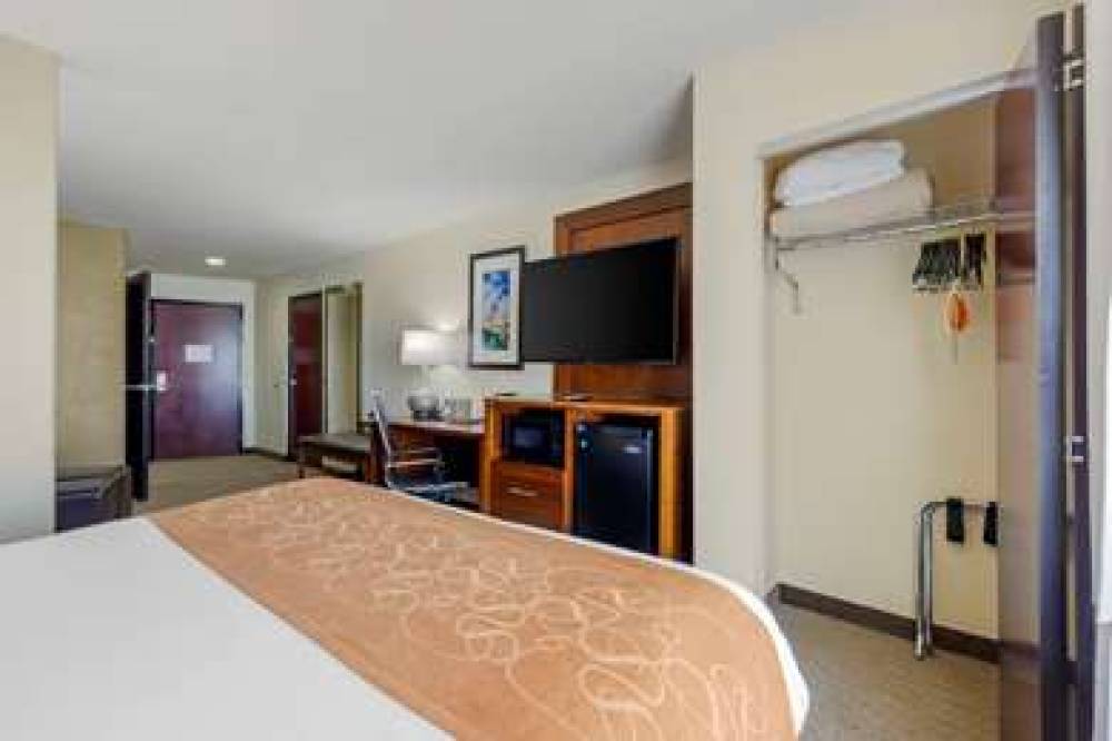 Comfort Suites Pflugerville - Austin North 10