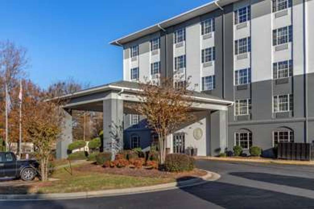 Comfort Suites Pineville - Ballantyne Area 3