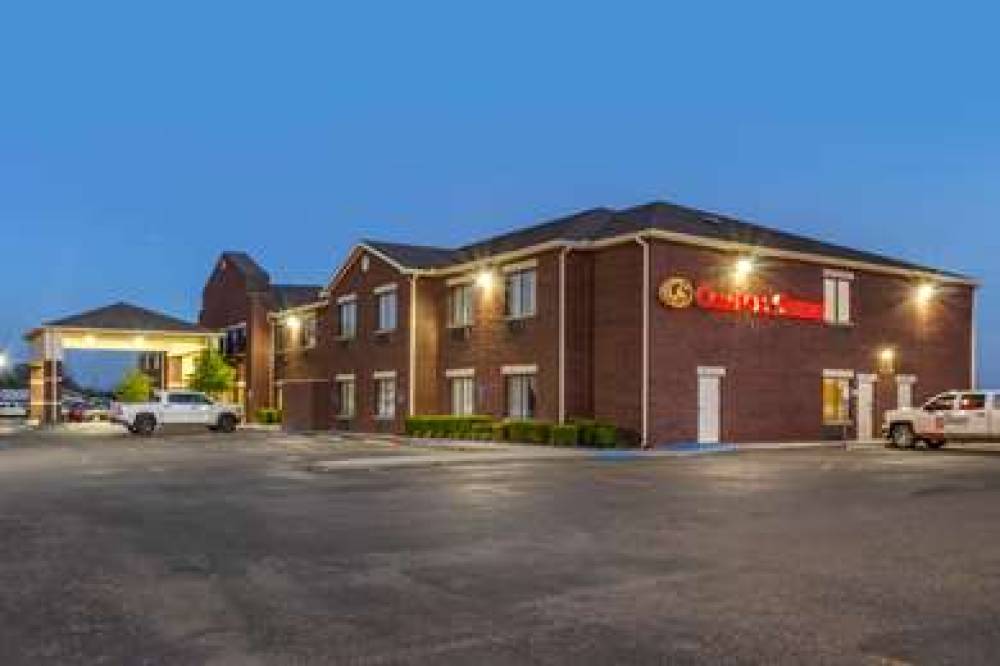 Comfort Suites Plainview 2