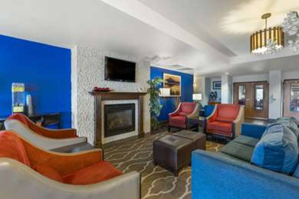 COMFORT SUITES REDDING - SHASTA LAK 6