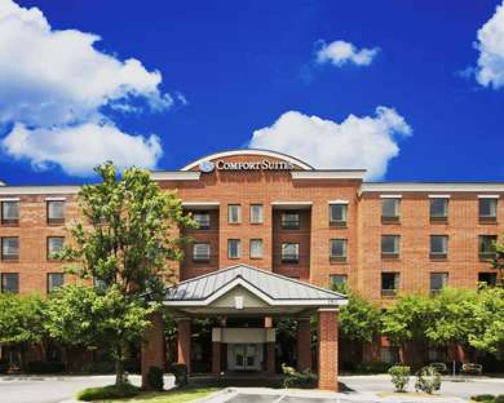 Comfort Suites Regency Park 1