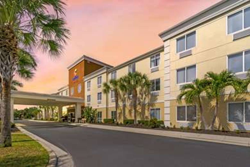 Comfort Suites Sarasota-Siesta Key 2