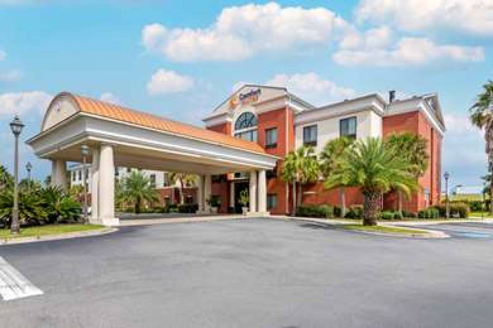 Comfort Suites Savannah North 1