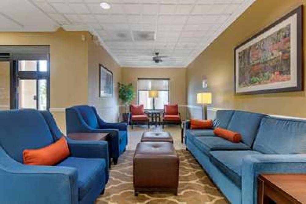 Comfort Suites Savannah North 3