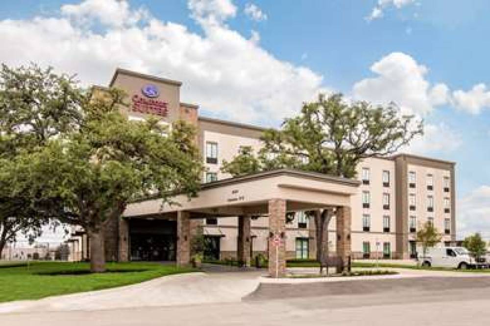 COMFORT SUITES - SOUTH AUSTIN 1