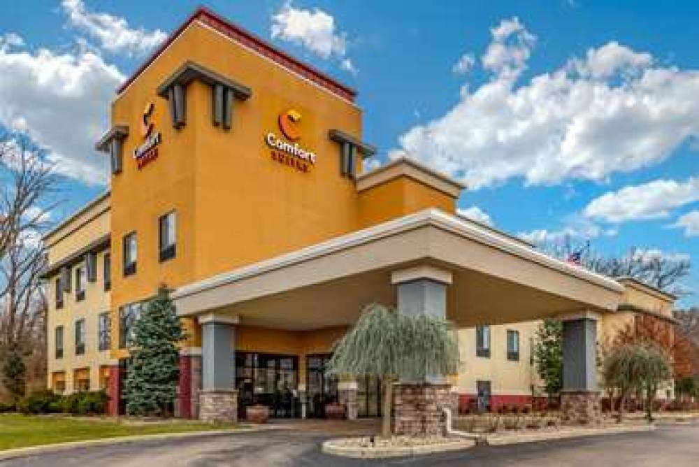 Comfort Suites South 1