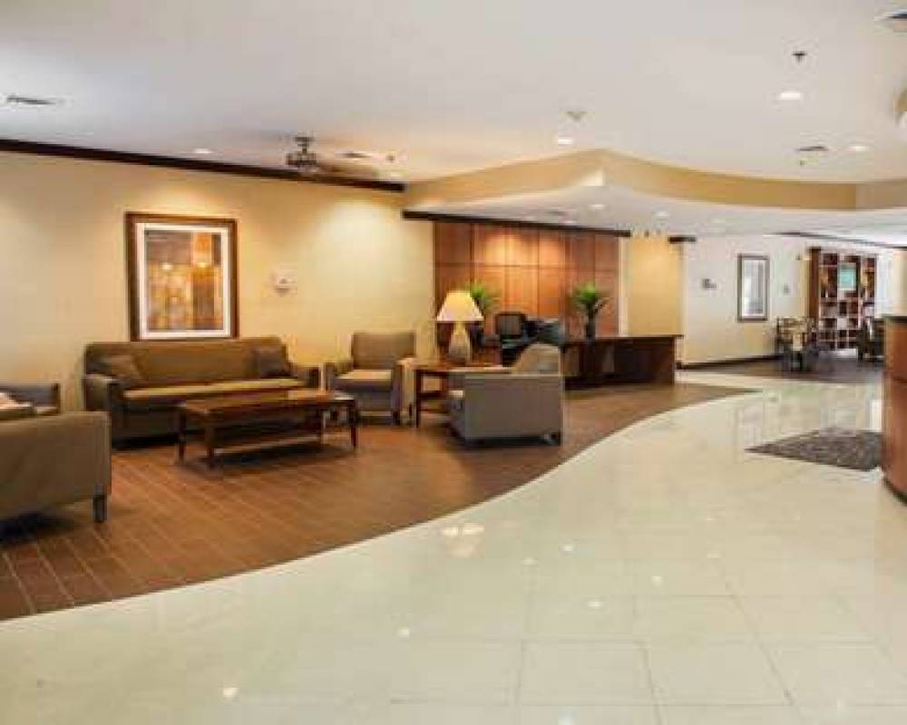 Comfort Suites Southport 5