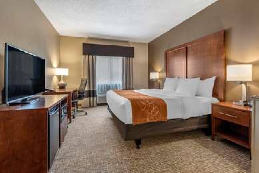 Comfort Suites Terre Haute University Area 9