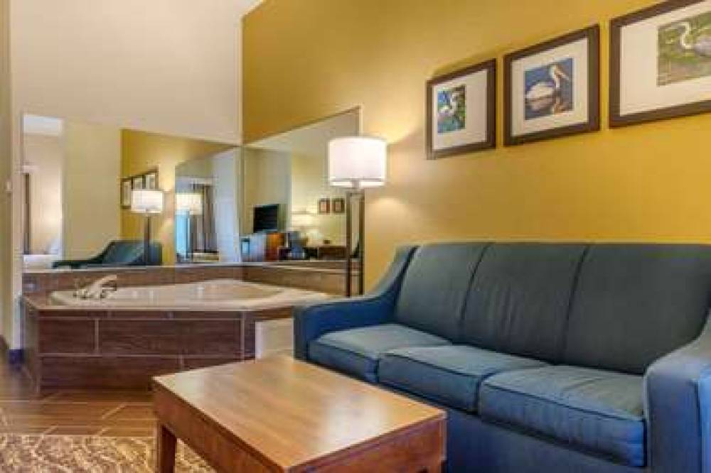 Comfort Suites The Villages 8