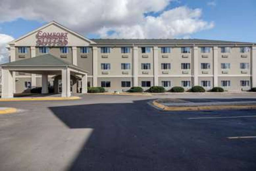 Comfort Suites University 1