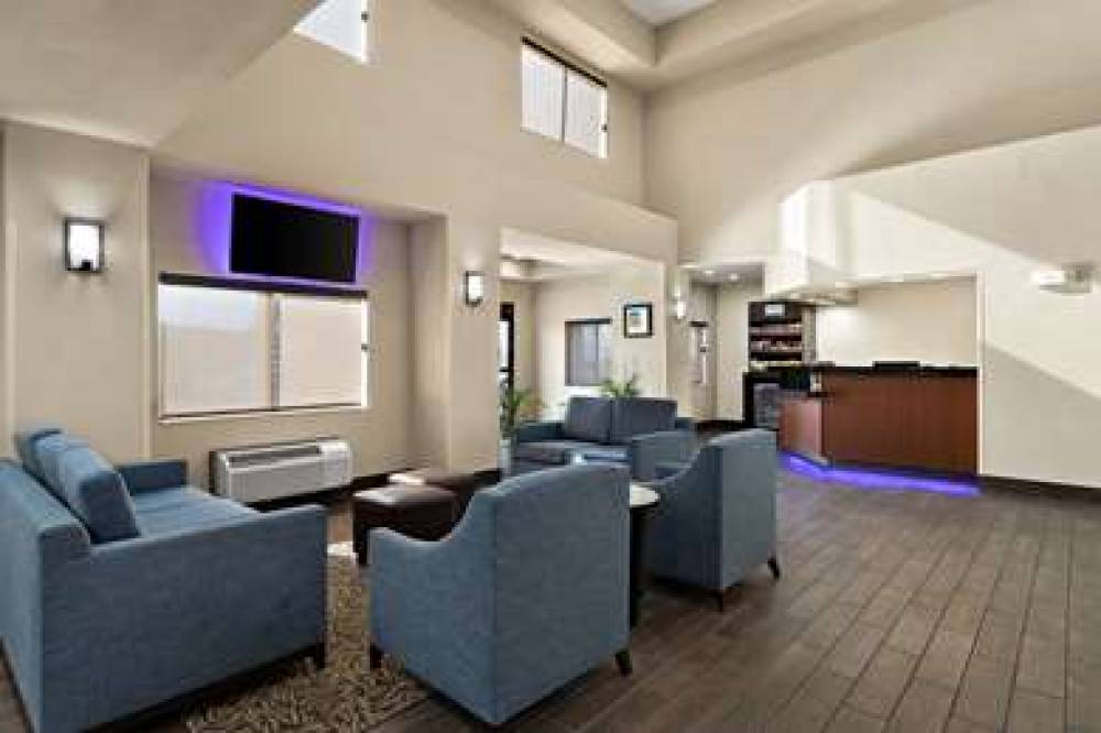 Comfort Suites University 9