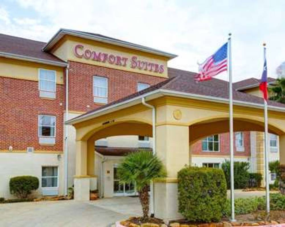 Comfort Suites University Drive 1