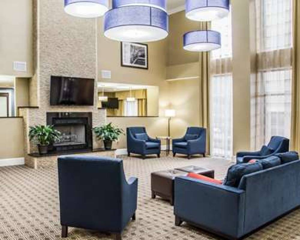 Comfort Suites University - Research Park 5