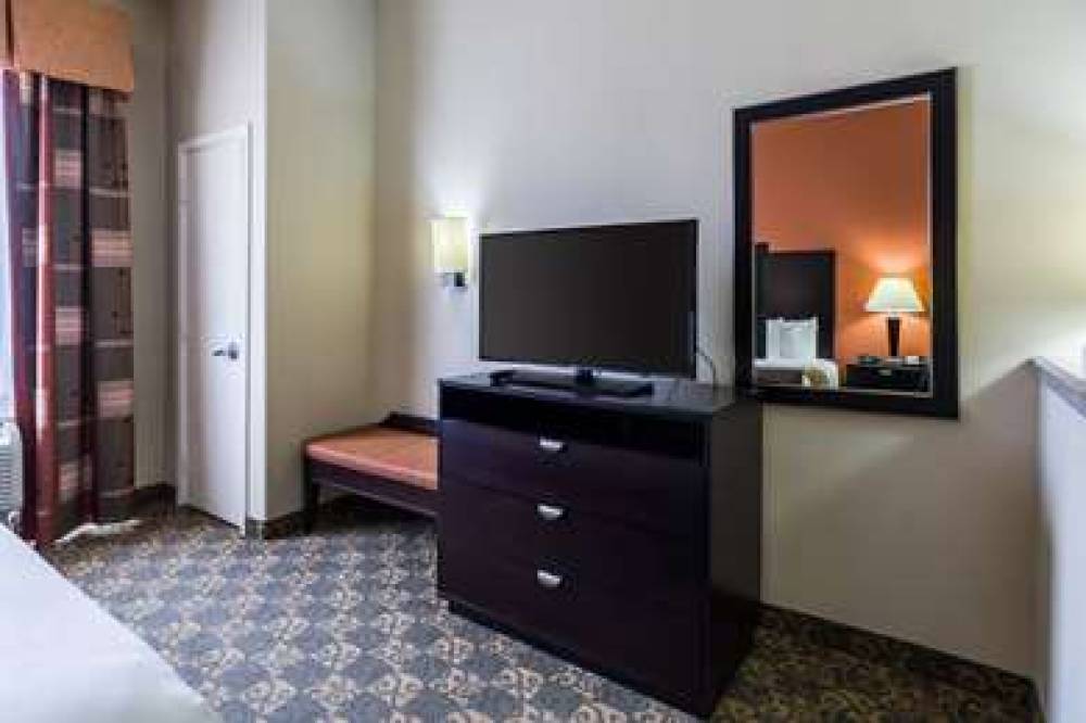 Comfort Suites Westchase 9