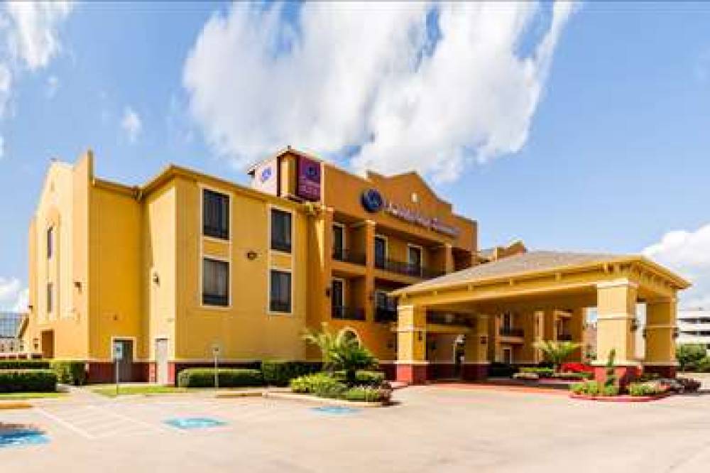 Comfort Suites Westchase 1