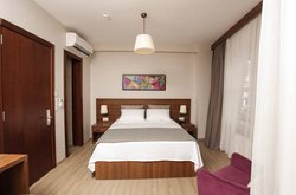 Cordis Suites 3