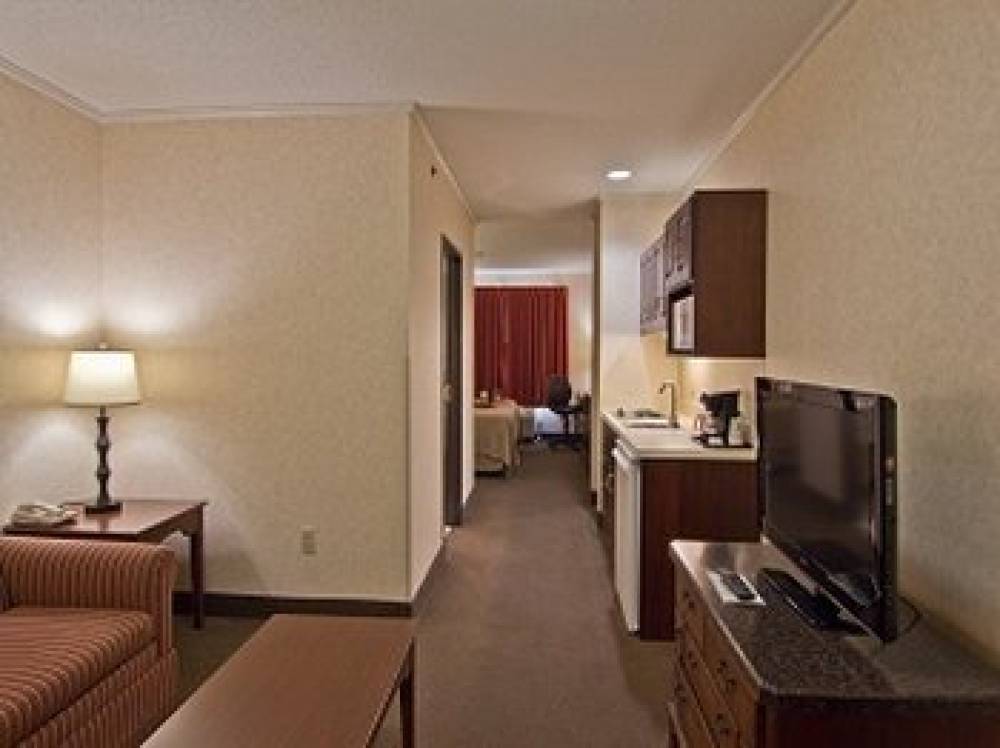 COSHOCTON VILLAGE INN   SUITES 9