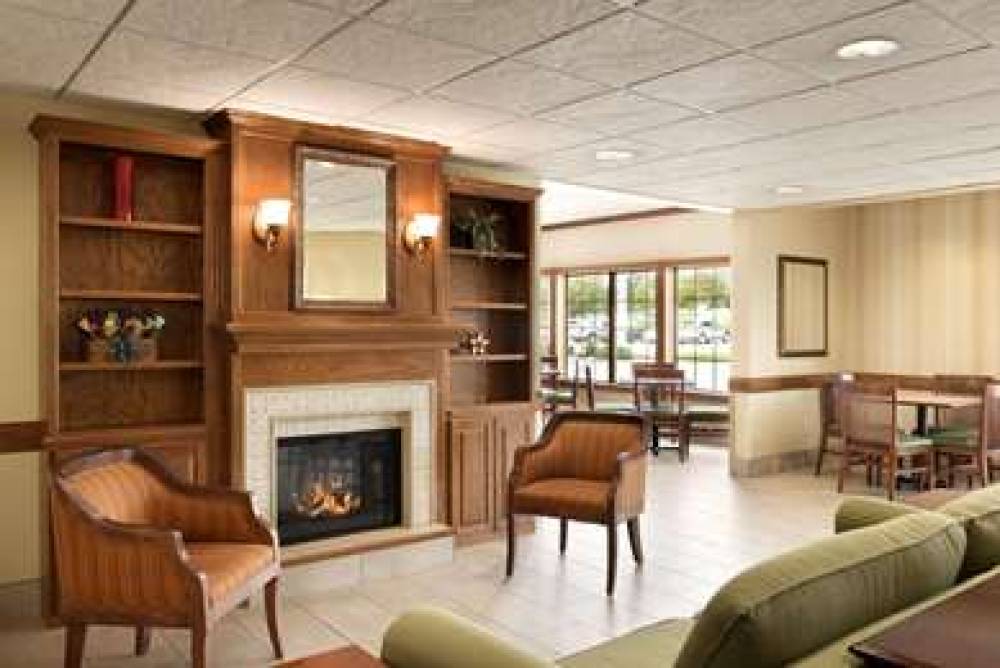 COUNTRY INN AND SUITES BY RADISSON 5