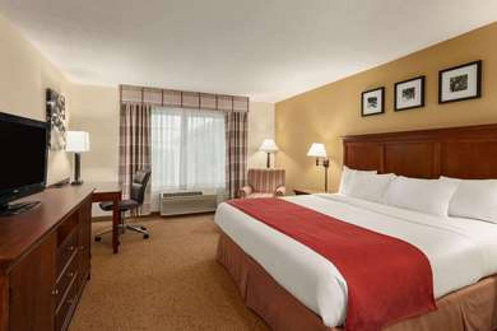 COUNTRY INN AND SUITES BY RADISSON 4