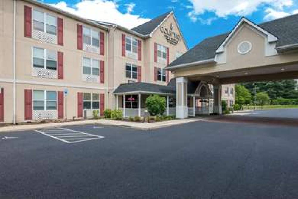 COUNTRY INN AND SUITES BY RADISSON 1