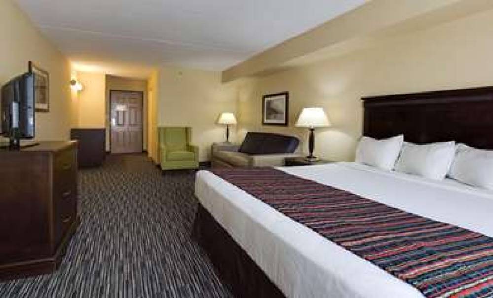 COUNTRY INN AND SUITES BY RADISSON 10