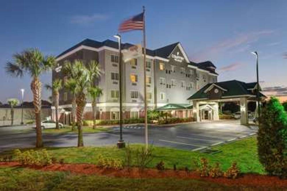 COUNTRY INN AND SUITES BY RADISSON 4