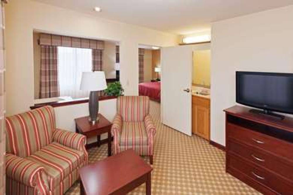 COUNTRY INN AND SUITES 5