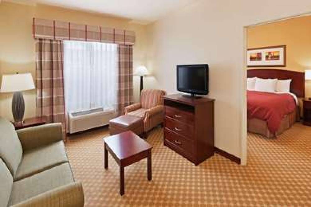 COUNTRY INN AND SUITES 6